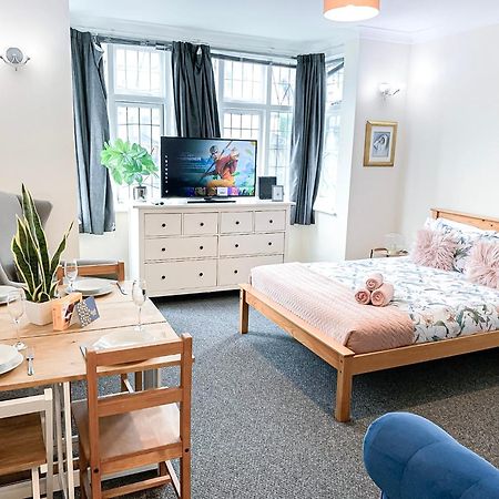 Cosy Apartments Near Hampstead Heath With Free On-Site Parking & Private Gardens, Golders Green London Eksteriør bilde