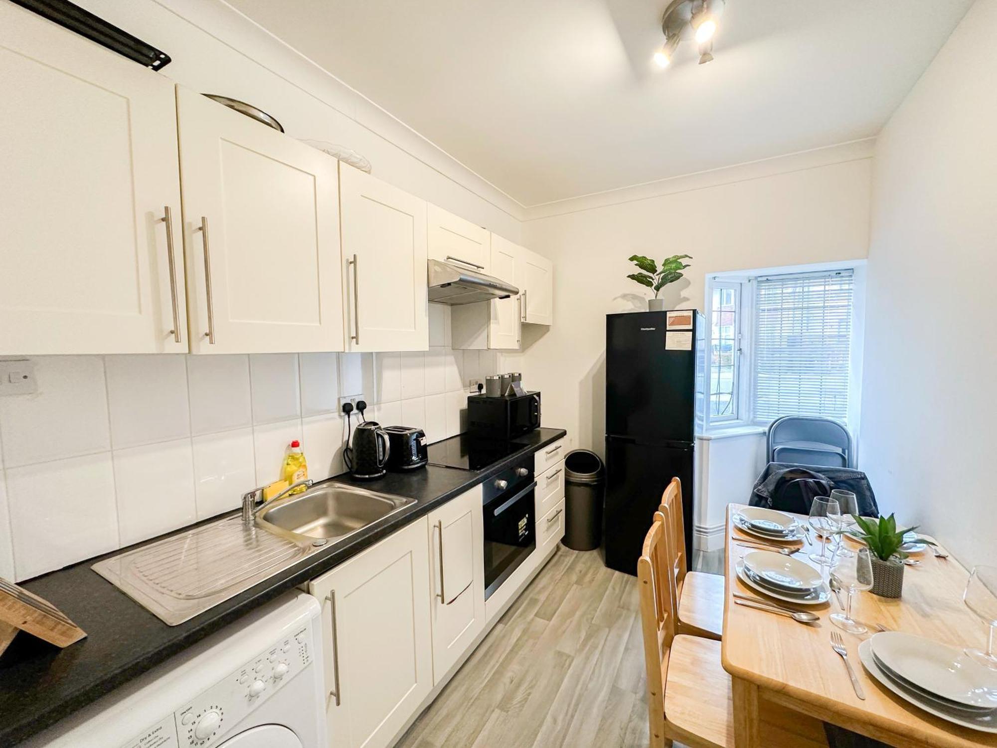 Cosy Apartments Near Hampstead Heath With Free On-Site Parking & Private Gardens, Golders Green London Eksteriør bilde