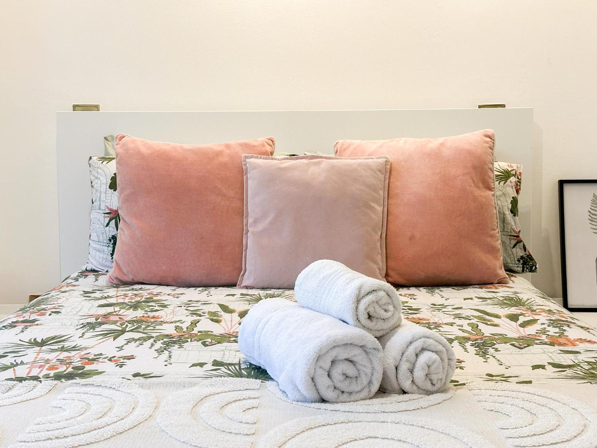 Cosy Apartments Near Hampstead Heath With Free On-Site Parking & Private Gardens, Golders Green London Eksteriør bilde