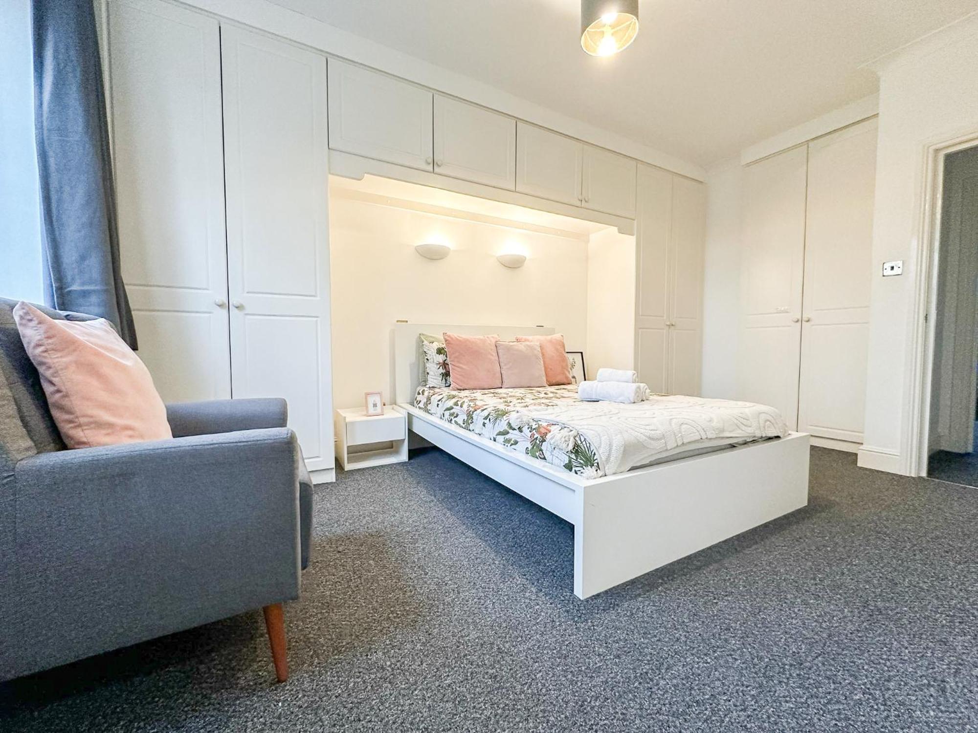 Cosy Apartments Near Hampstead Heath With Free On-Site Parking & Private Gardens, Golders Green London Eksteriør bilde