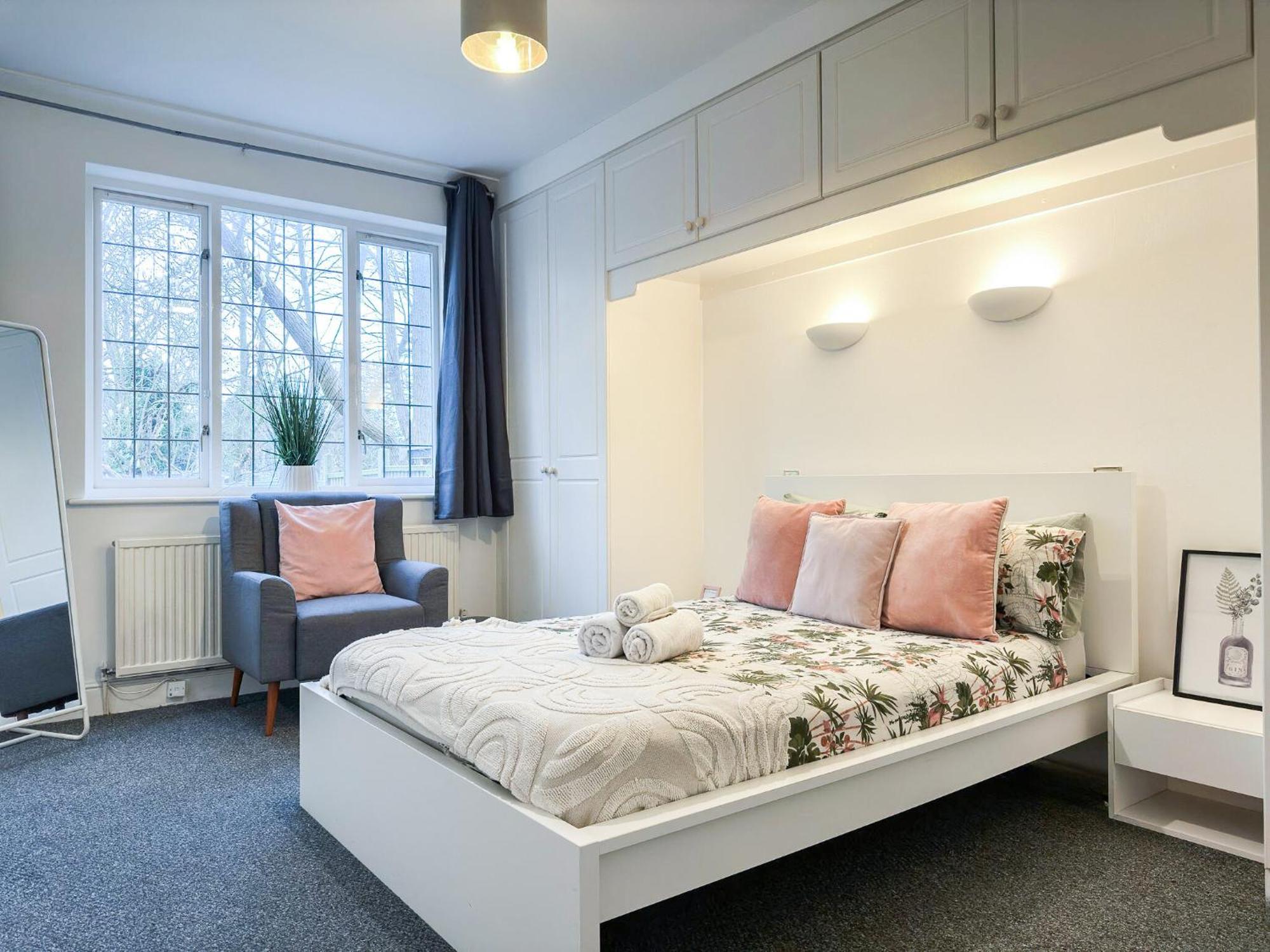 Cosy Apartments Near Hampstead Heath With Free On-Site Parking & Private Gardens, Golders Green London Eksteriør bilde