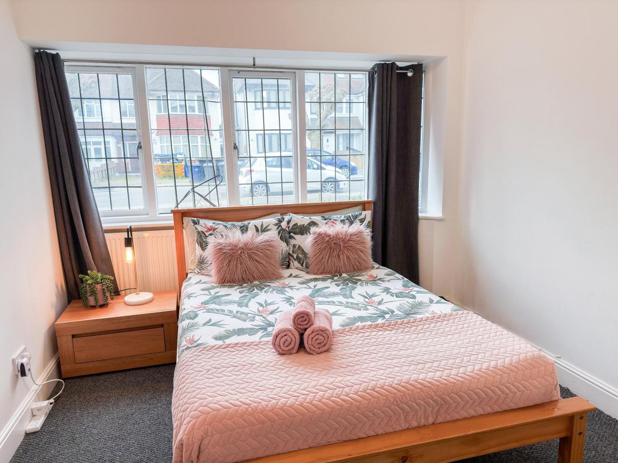Cosy Apartments Near Hampstead Heath With Free On-Site Parking & Private Gardens, Golders Green London Eksteriør bilde