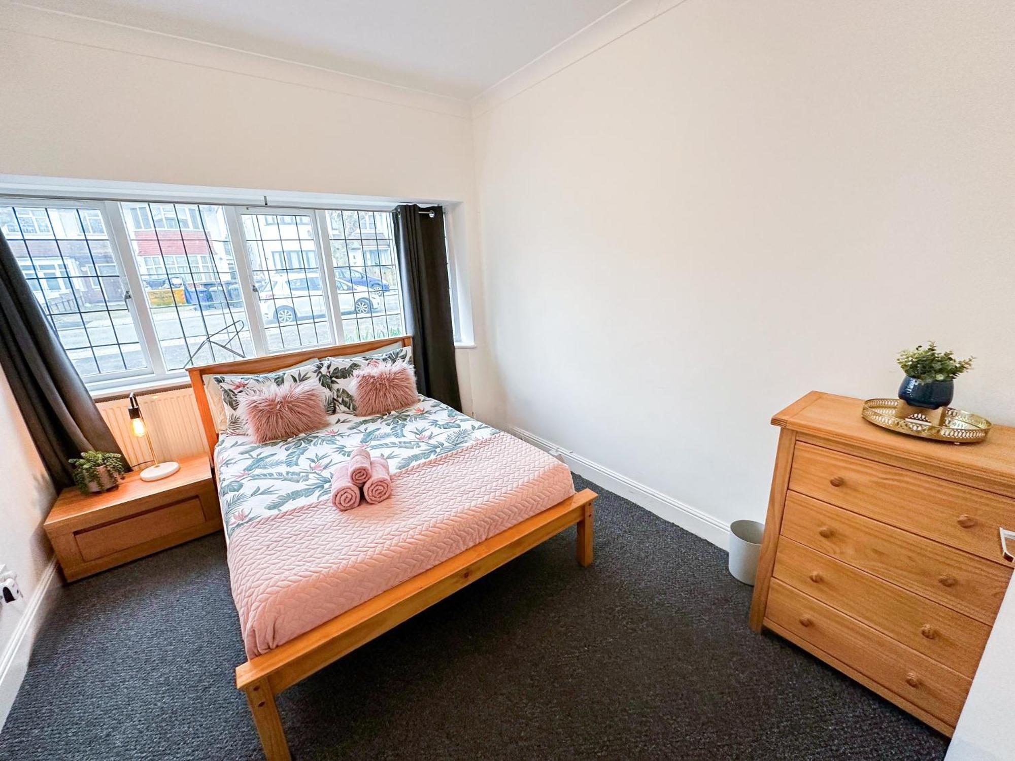 Cosy Apartments Near Hampstead Heath With Free On-Site Parking & Private Gardens, Golders Green London Eksteriør bilde
