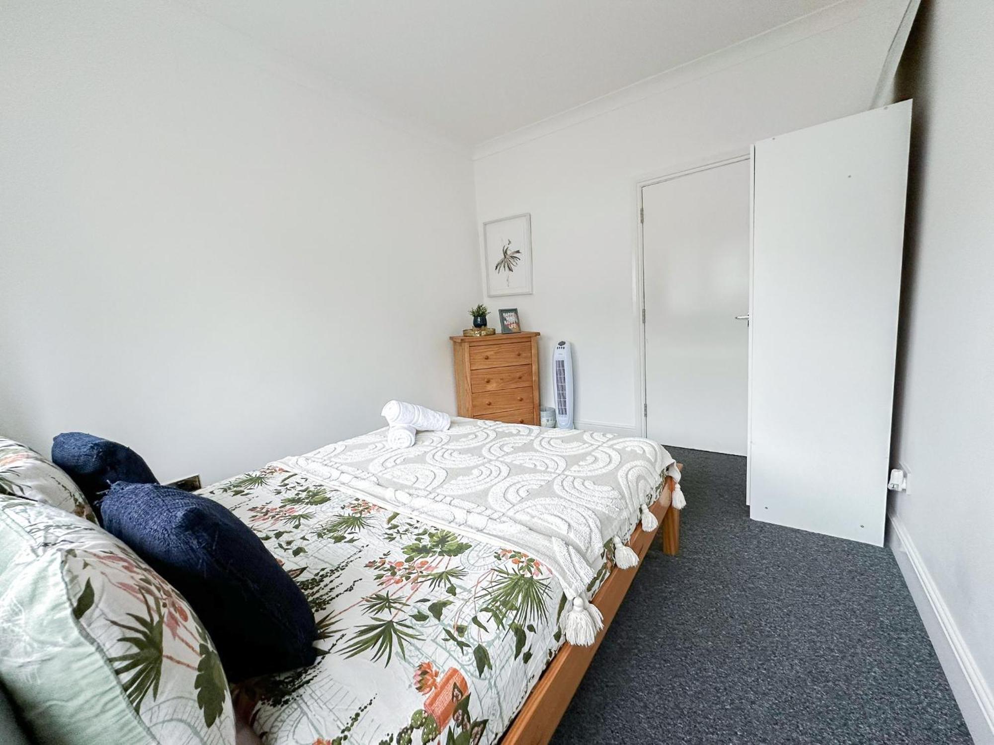 Cosy Apartments Near Hampstead Heath With Free On-Site Parking & Private Gardens, Golders Green London Eksteriør bilde
