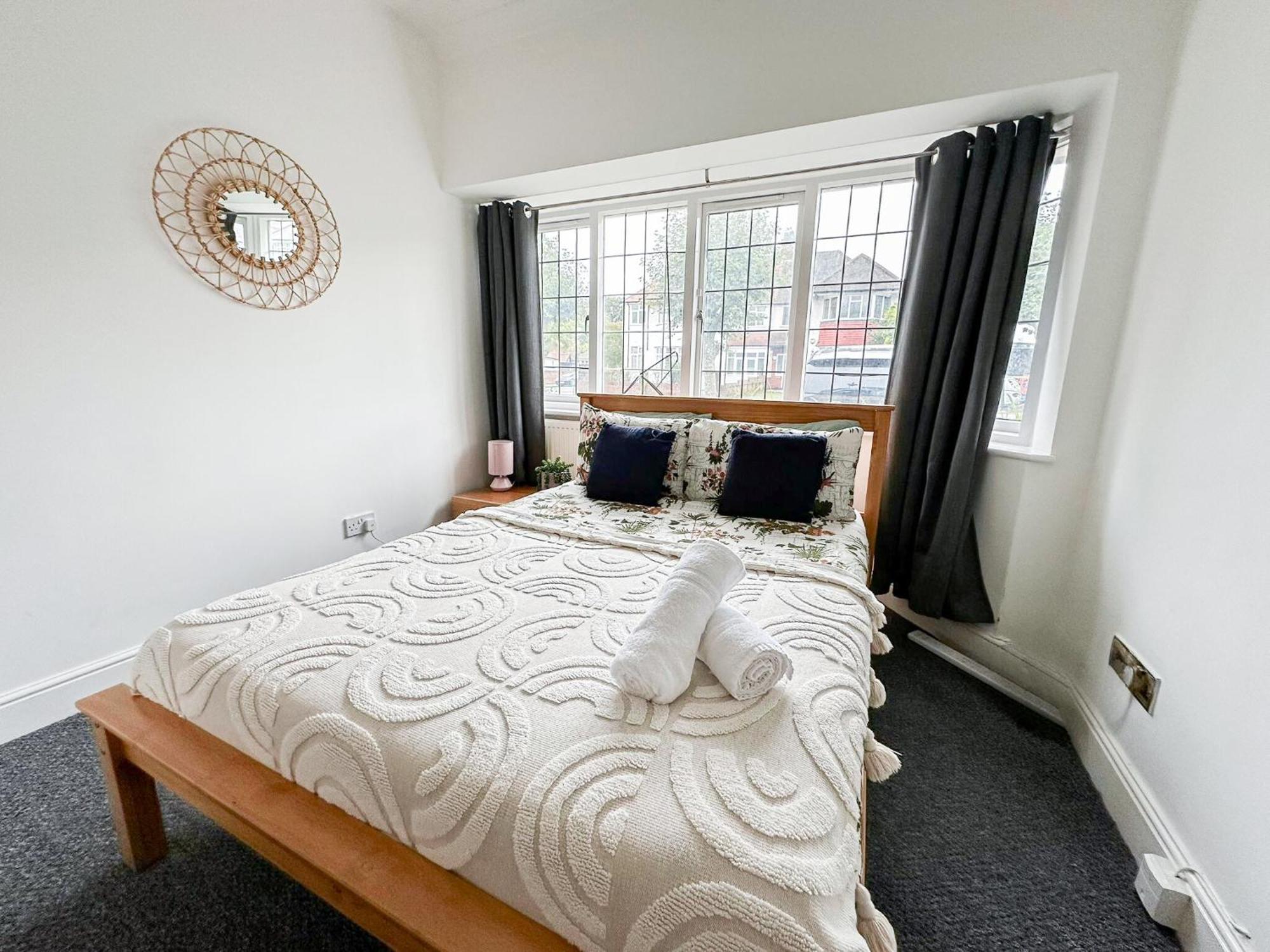 Cosy Apartments Near Hampstead Heath With Free On-Site Parking & Private Gardens, Golders Green London Eksteriør bilde