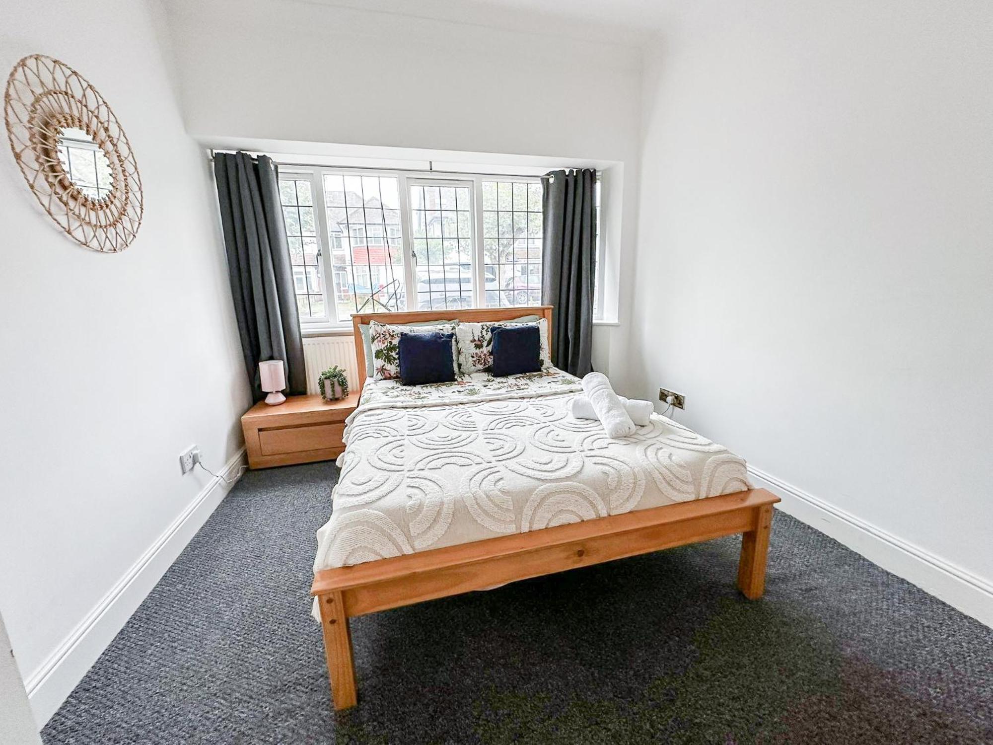 Cosy Apartments Near Hampstead Heath With Free On-Site Parking & Private Gardens, Golders Green London Eksteriør bilde