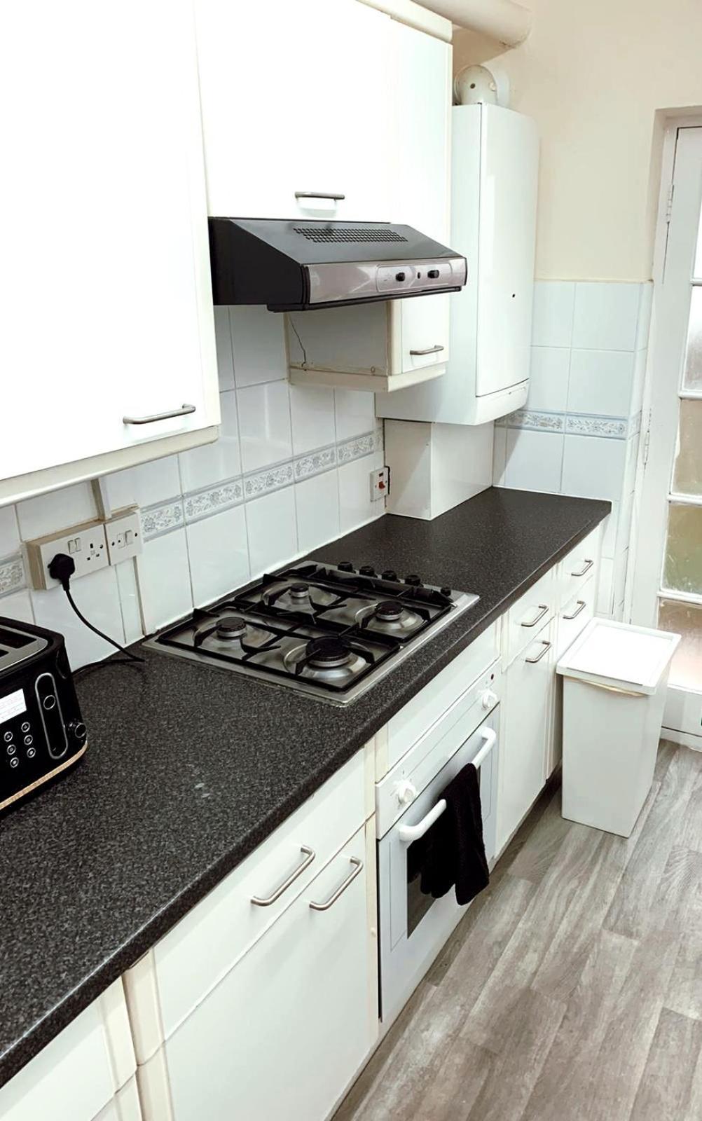 Cosy Apartments Near Hampstead Heath With Free On-Site Parking & Private Gardens, Golders Green London Eksteriør bilde