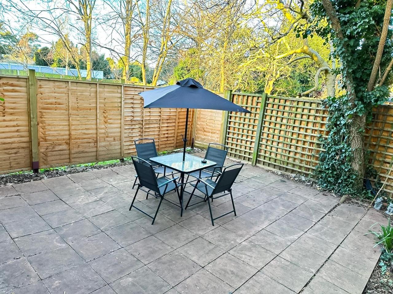 Cosy Apartments Near Hampstead Heath With Free On-Site Parking & Private Gardens, Golders Green London Eksteriør bilde