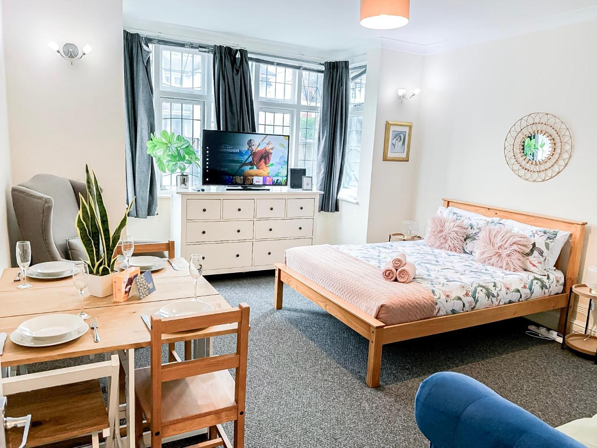 Cosy Apartments Near Hampstead Heath With Free On-Site Parking & Private Gardens, Golders Green London Eksteriør bilde