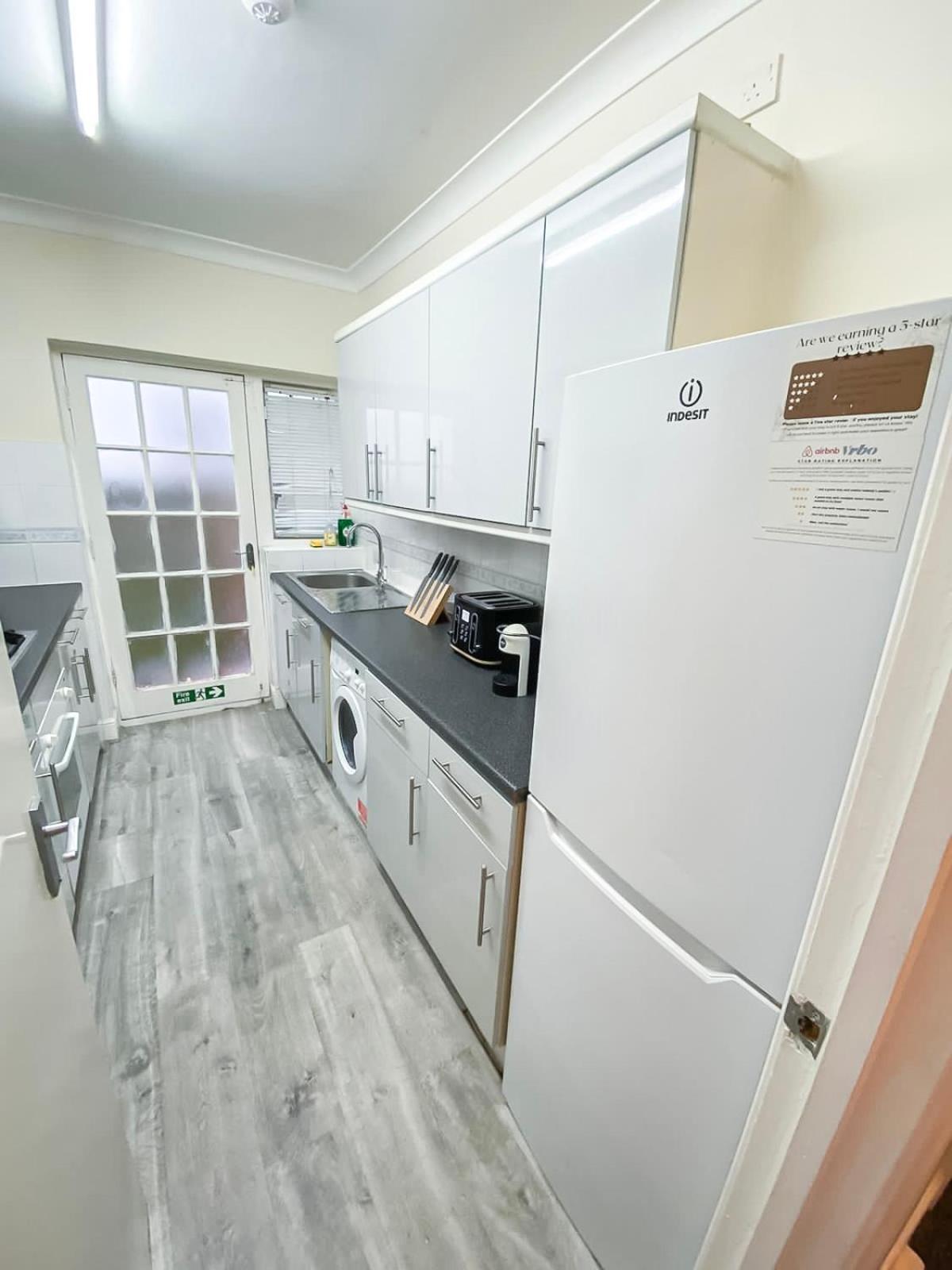 Cosy Apartments Near Hampstead Heath With Free On-Site Parking & Private Gardens, Golders Green London Eksteriør bilde